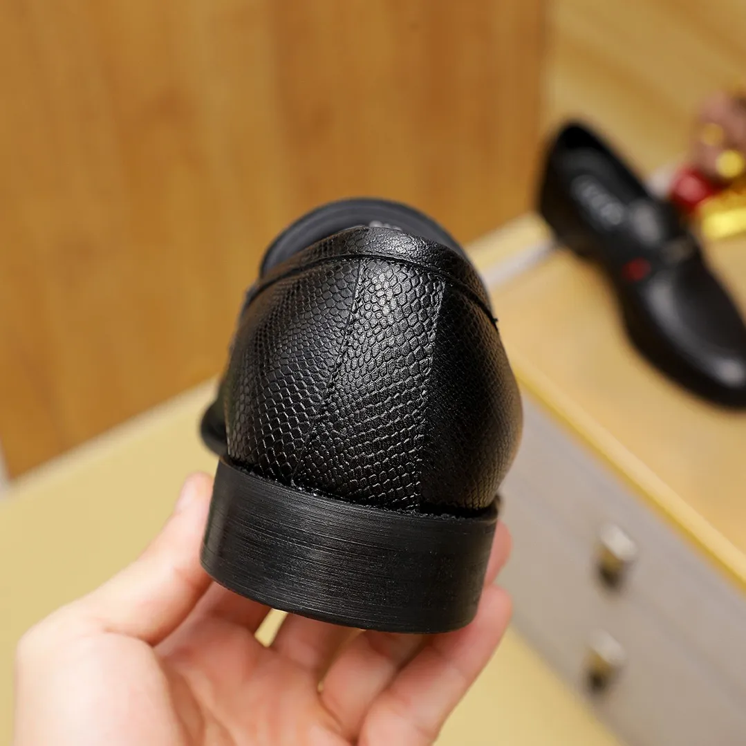 Men's men's shoes 💰400 🆘【GUCCI】Gucci ·🐑里· Hot-selling beanie shoes, top brand luxury, top quality, latest fashion beanie shoes.. The upper is made of original first-layer cowhide. (🐑leather·inner). The original stylish and stylish soft rubber wear-resistant and non-slip outsole is light and comfortable on the foot, available in black! Matching code: 39/45 (38.46. Can be customized)